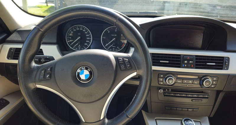 BMW Seria 3 cena 28500 przebieg: 305000, rok produkcji 2011 z Wągrowiec małe 137